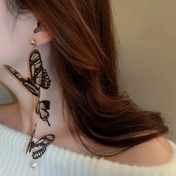 NWT Butterfly Novelty Earrings - Picture 2 of 6